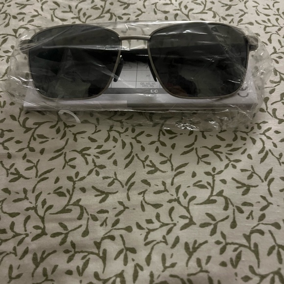 Maui Jim unisex polarized sunglassess, Kaala - Picture 4 of 6